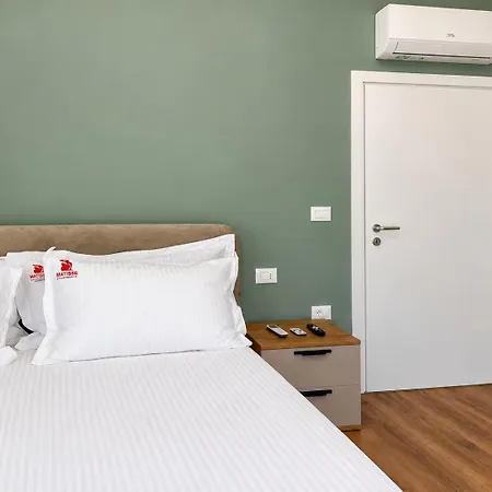 Matisse No34 - One Bedroom With Parking At Aura Complex Appartement